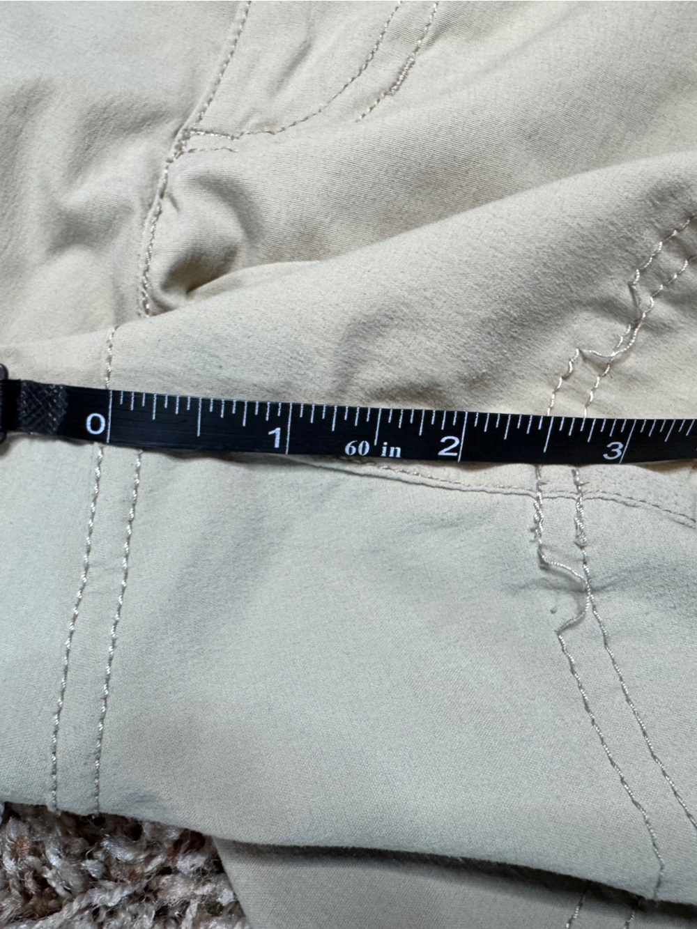 Eddie Bauer Light Khaki Cargo Shorts - Picture 5 of 5